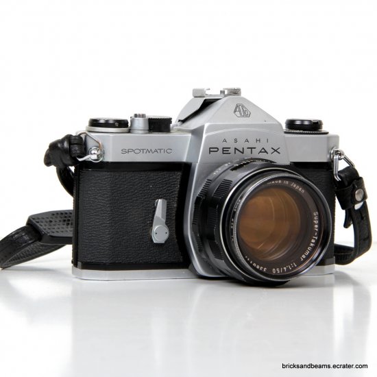 Asahi Pentax Spotmatic 35mm SLR Film Camera w Super Takumar 11.4/50 Lens