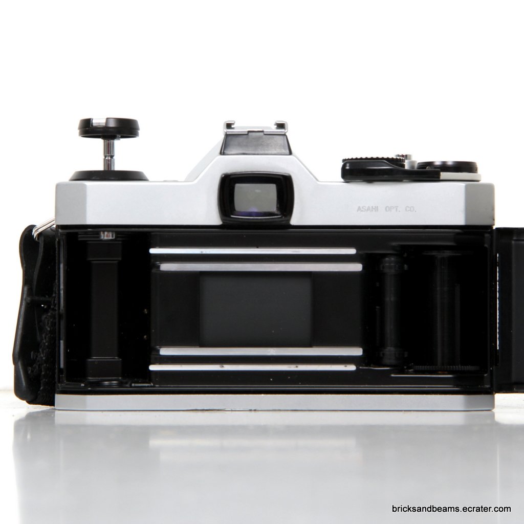 Asahi Pentax K1000 SLR 35mm Film Camera w SMC 12 50mm lens