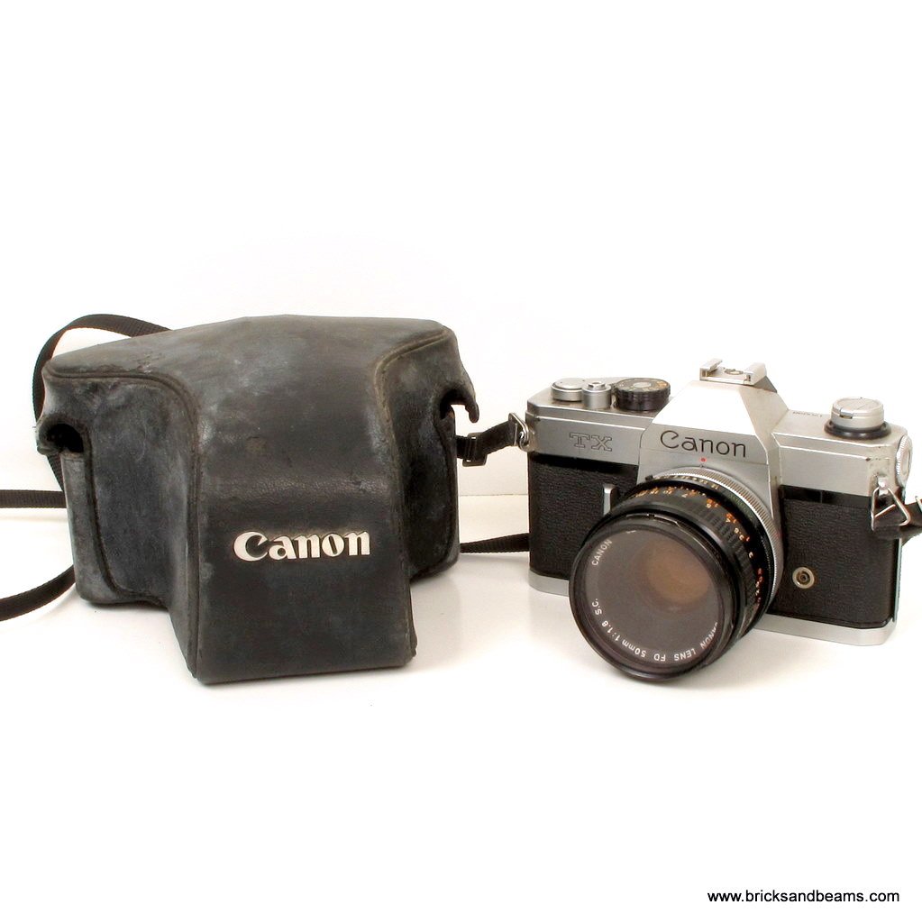 Vintage CANON TX 35mm SLR FILM CAMERA w 1.8 50mm Lens Case