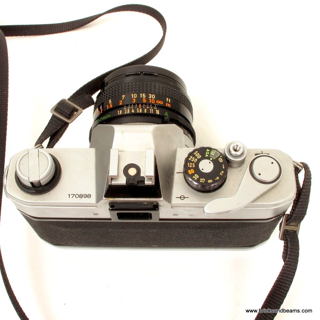 Vintage CANON TX 35mm SLR FILM CAMERA w 1.8 50mm Lens Case