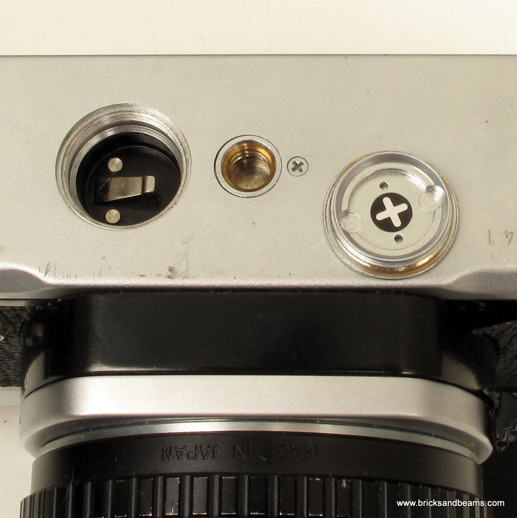 Asahi Pentax K1000 SLR 35mm Film Camera Kit w 2 Lenses 50mm 205mm Manual