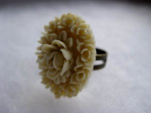 Handmade Ring - Cream Vintage Floral Cab