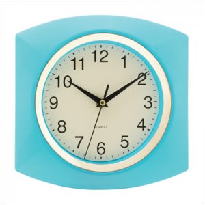 "Mom's Kitchen" Wall Clock