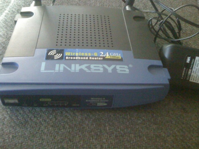 Linksys Wrt54g V2 Wireless 2.4 Ghz Broadband Router.