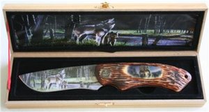New! - Grey Wolf Mountain Knife with display box