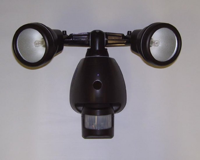 SecureGuard AC Powered Flood light Spy Camera Outdoor Nanny cam