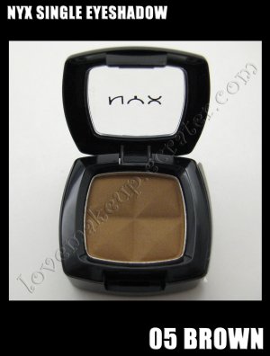 NYX Single EYESHADOW * 05 BROWN *