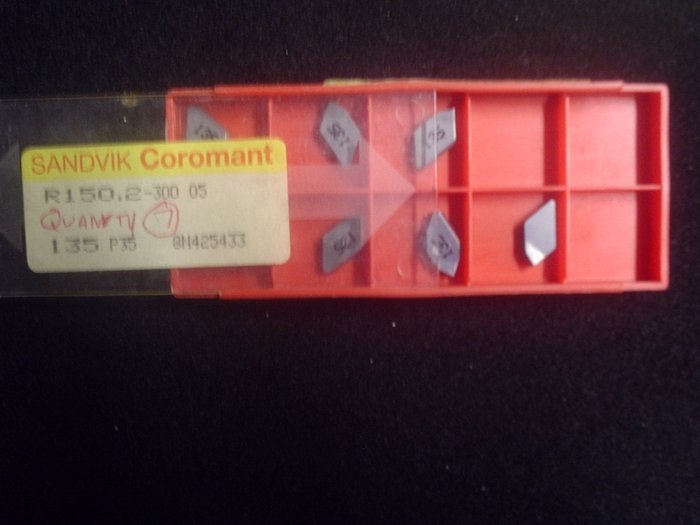 Sandvik R 150.2-300.05 Grade 135 P.38 Inserts 7 Pieces