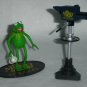 Jim Hensons Muppet Show Palisades KERMIT THE FROG Moveable Action Figure W TV Camera Coffee Mug Cup
