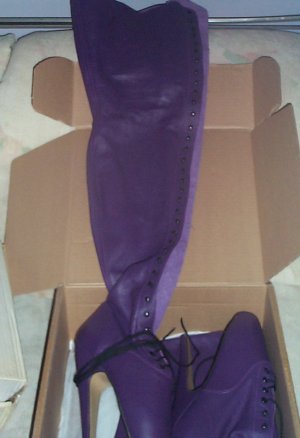 THE LITTLE SHOE BOX PURPLE BALLET BOOTS 9