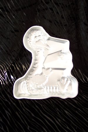 Big Bird Cake Pan --  by Wilton -- 502-2065 -- 1971 *