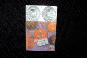 SINGLE -- Pumpkin Cake Pan - by Wilton -- 2105-1499 -- 1989 *