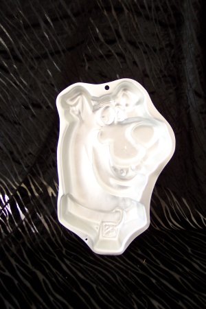 Scooby Doo Cake Pan - by Wilton -- 2105-3206 -- 1999 *