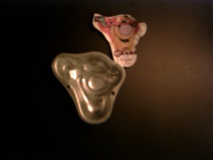 1 -- Single Tigger Cake Pan - by Wilton -- 2105-1145 -- 1998 *