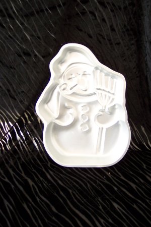 Snow Man Cake Pan - by Wilton -- 502-1646 -- 1980 *