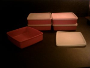 Tupperware -- 5 Individual Sandwich Containers (B-2)