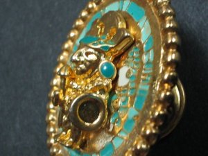 18karat gold coated Medallion Sipan WARRIOR30mm pin