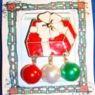 Christmas PIN #0151 VTG Red & White Gift Package w/White Bow & 3 Balls Dangling