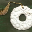 Christmas Ornament Ceramic Wreath "1980" Approx 2 3/4" diameter (NO BOX) (Avon)