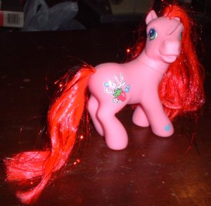 my little pony strawberry reef