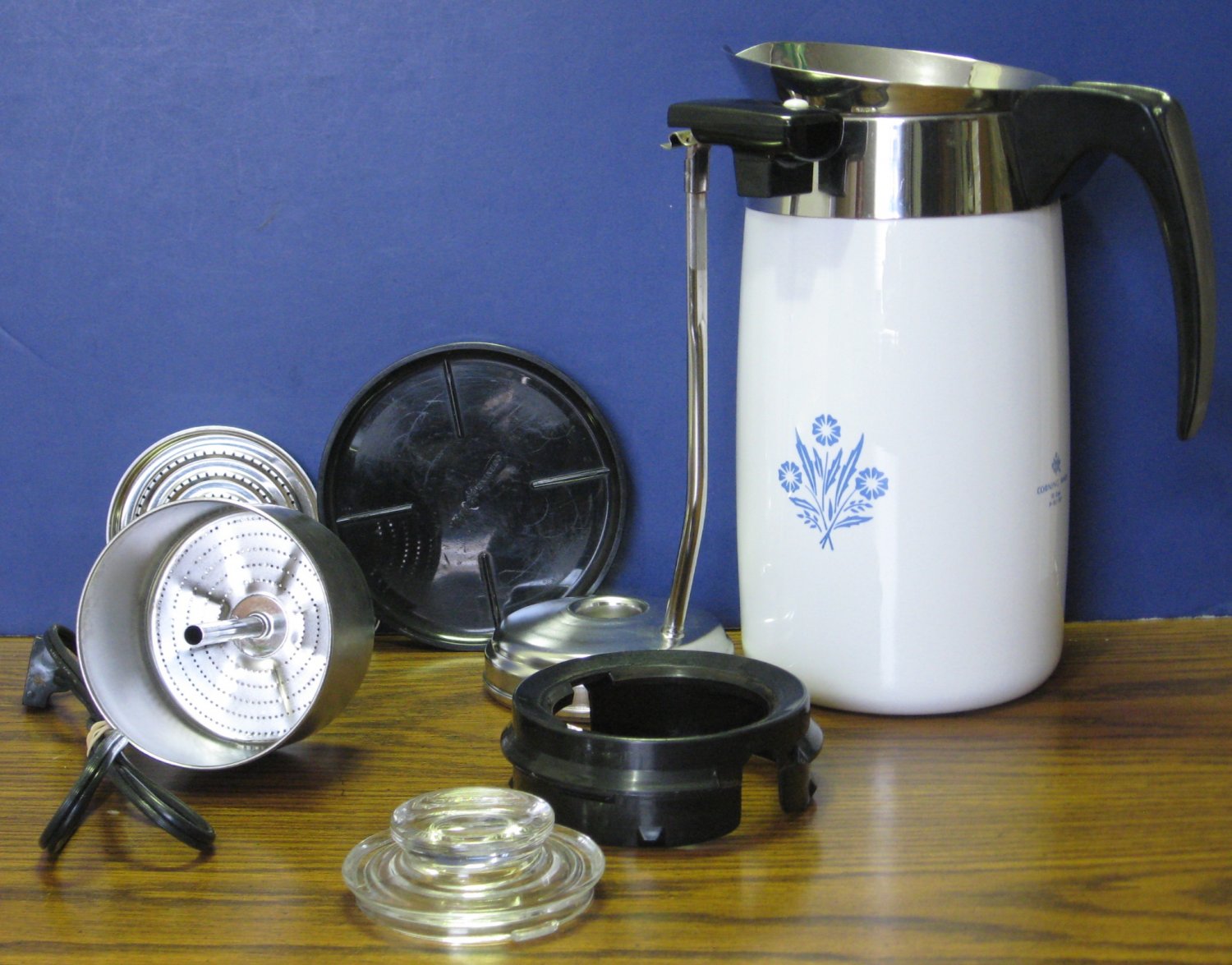 Corning Ware Cornflower Pattern Coffee 10 Cup Percolator P80EP