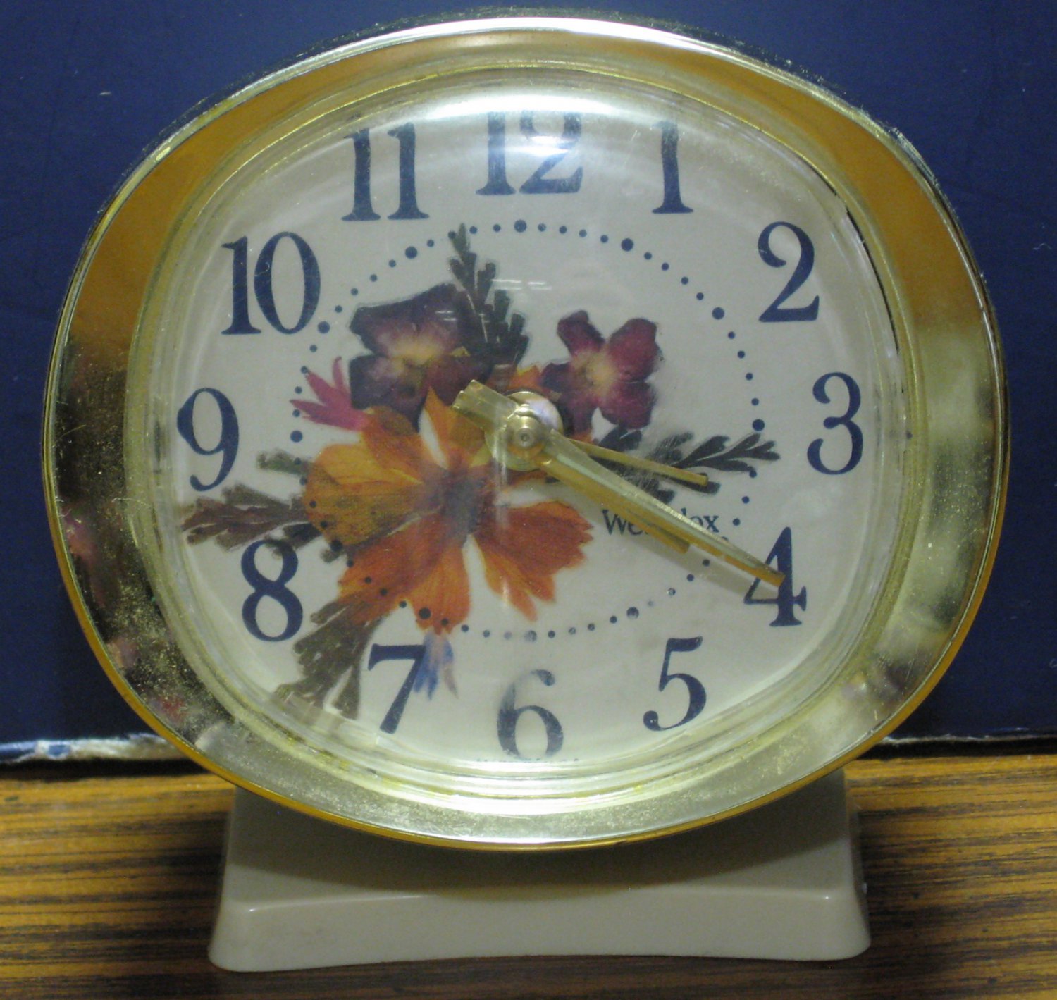 SOLD Westclox Little Ben Analog Wind Up Alarm Clock Floral Pattern
