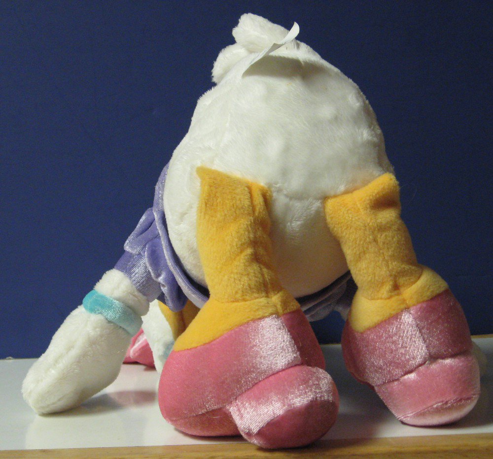 plush daisy duck