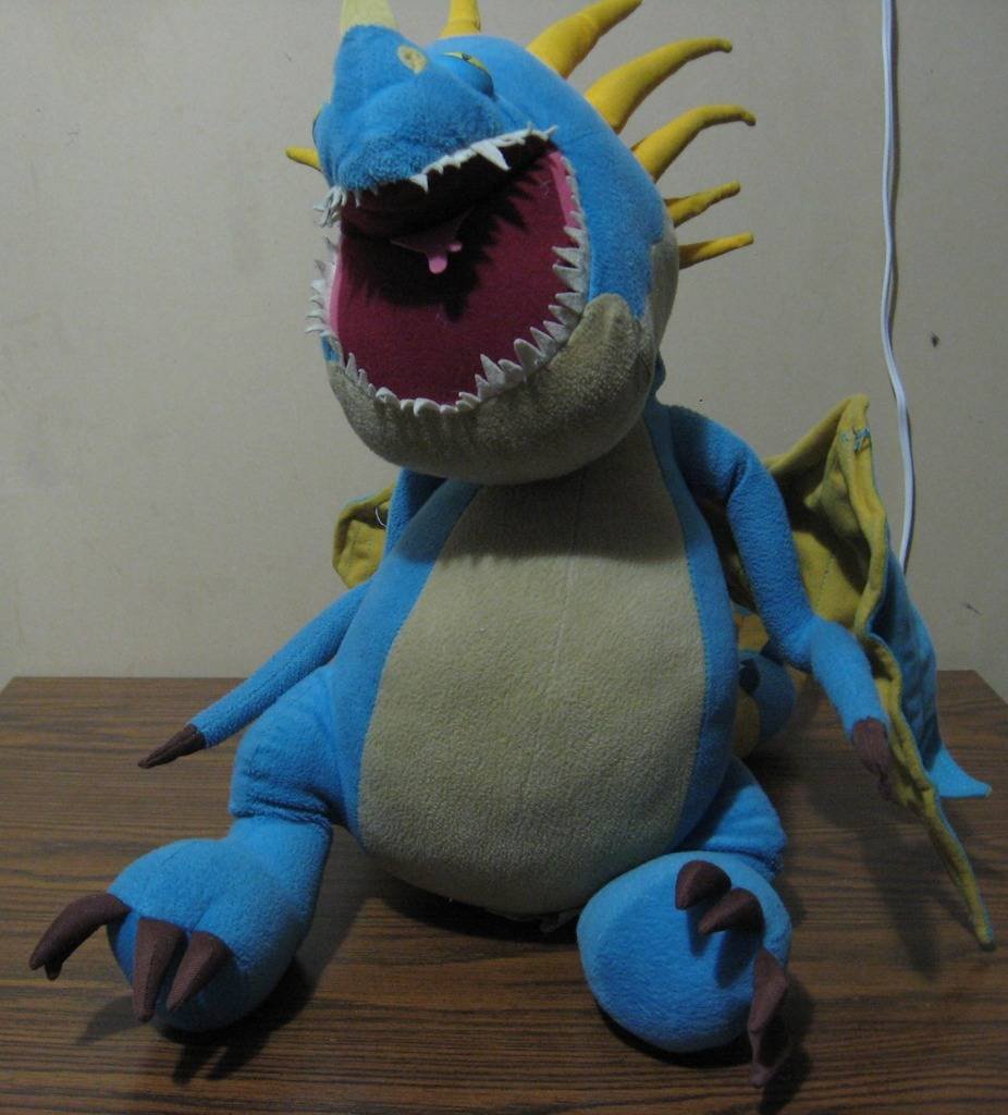 How to Train Your Dragon Plush Stormfly Giant Deadly Nadder 22