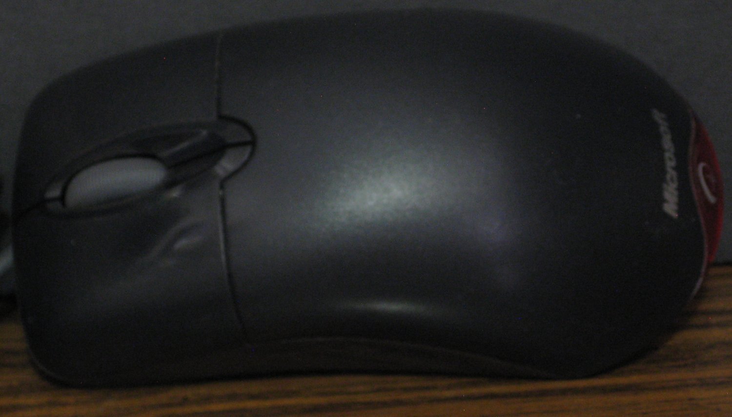 Microsoft Wheel Mouse Optical V1.1A USB PS/2 Compatible Black