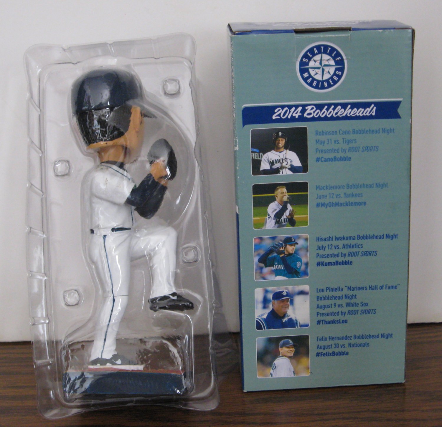 Seattle Mariners Hisashi Iwakuma Bobblehead / Nodder Souvenir Root