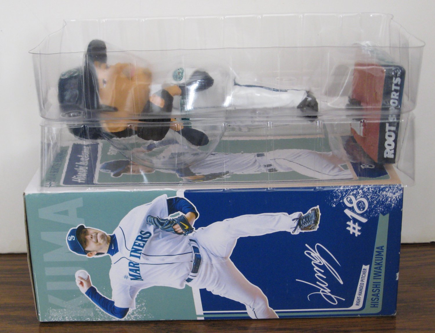 Seattle Mariners Hisashi Iwakuma Bobblehead / Nodder Souvenir Root