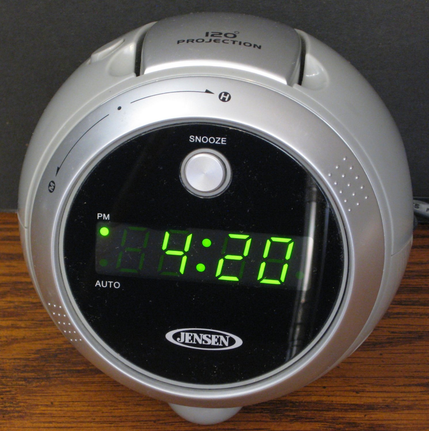 Jensen Led Projector Alarm Clock Am Fm Radio Jcr 222 Gray