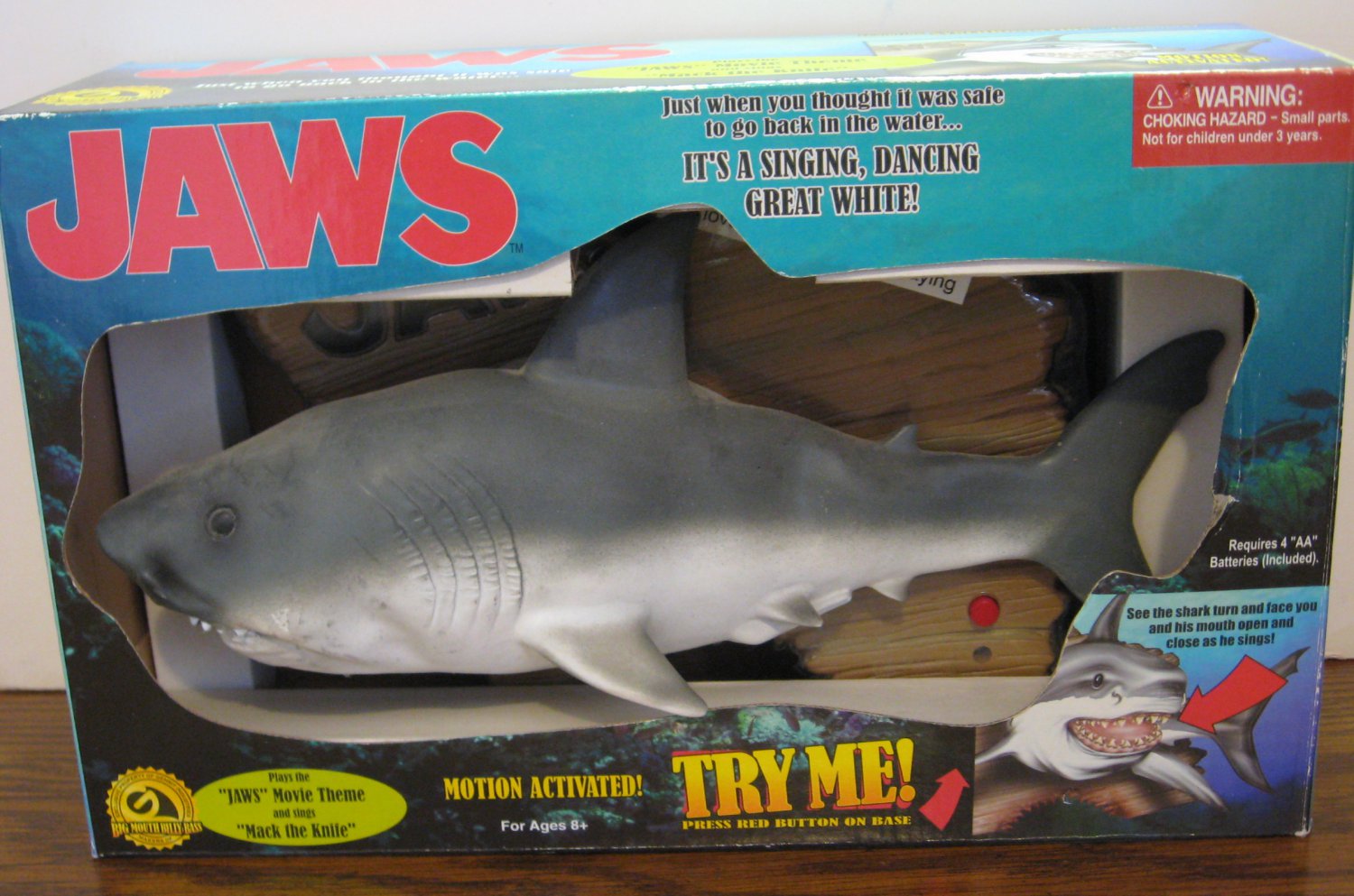 SOLD - Jaws Movie Animatronic Singing Shark - In Box - 2000 - Gemmy