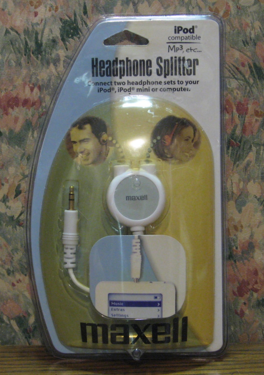 Maxell MP3 Headphone Splitter for 1/8" Audio Device Jacks P6 / 191206