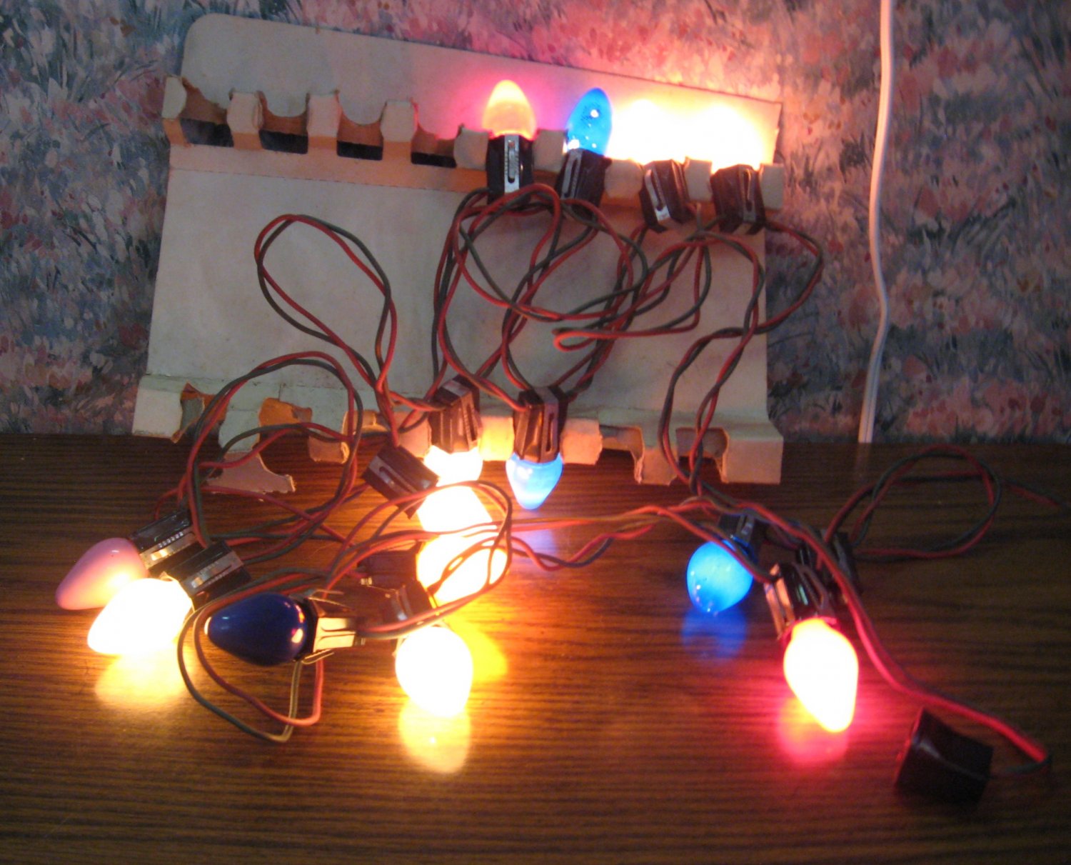 Renown Christmas Tree Lite 15 Light String Parallel Wired Damaged