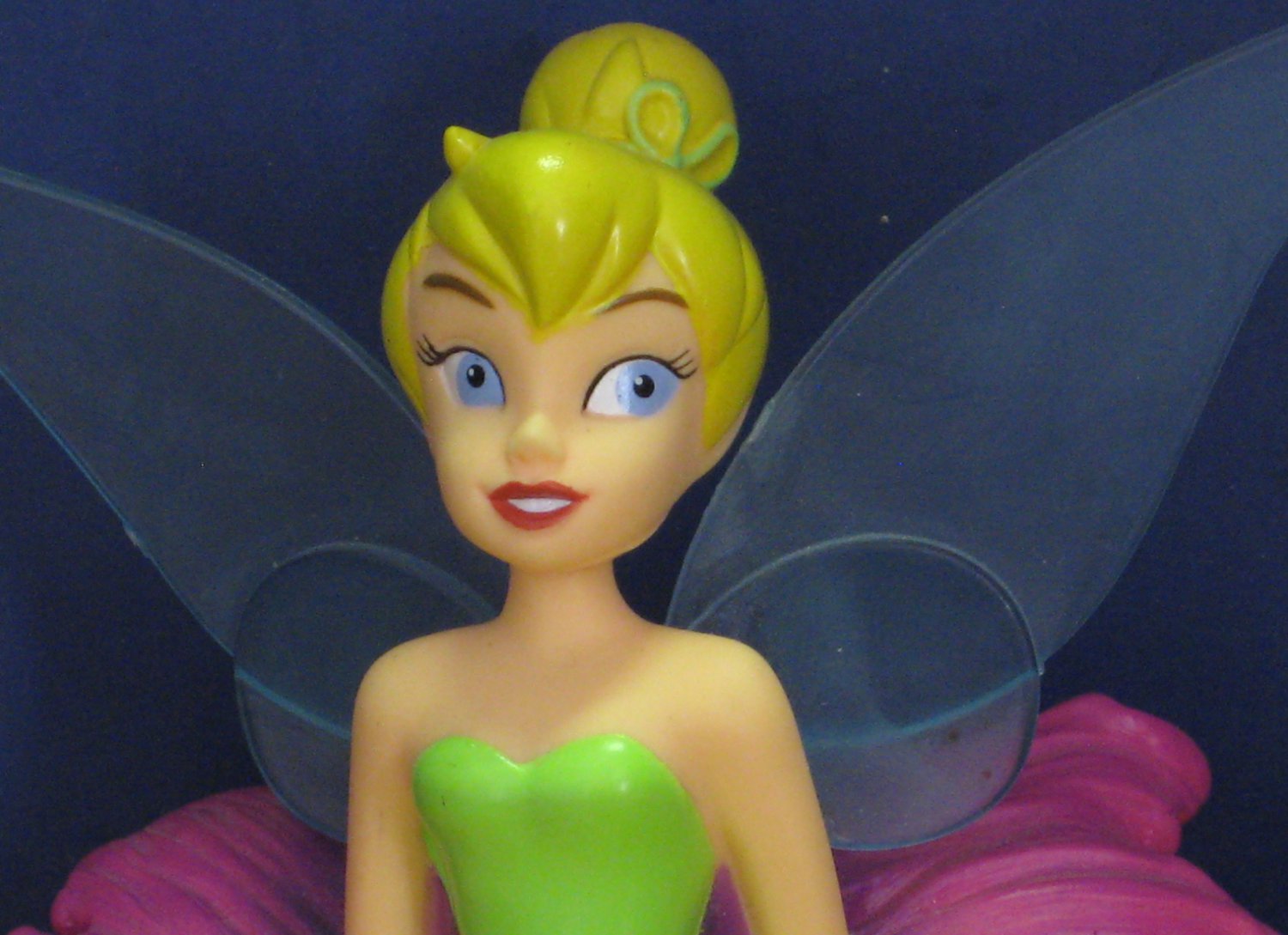 Sold Disney Fairies Tinkerbell Sitting On Flower Vinyl Figurine 4