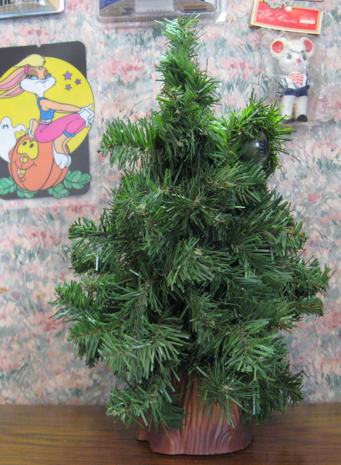 SOLD Gemmy Douglas Fir Animatronic Singing Christmas Tree 1996 Vintage