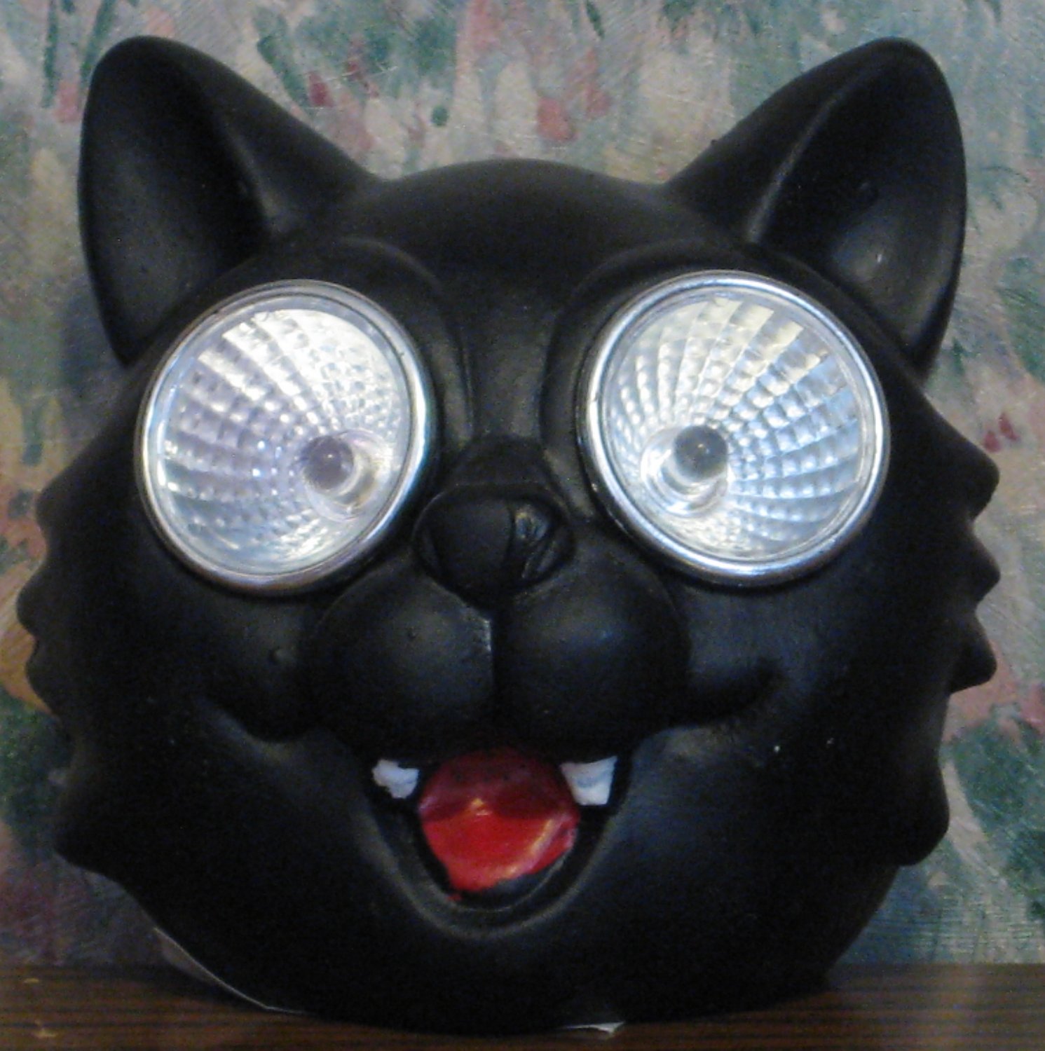 SOLD - Solar Powered LED Light Up Halloween Black Cat Yard Light ...