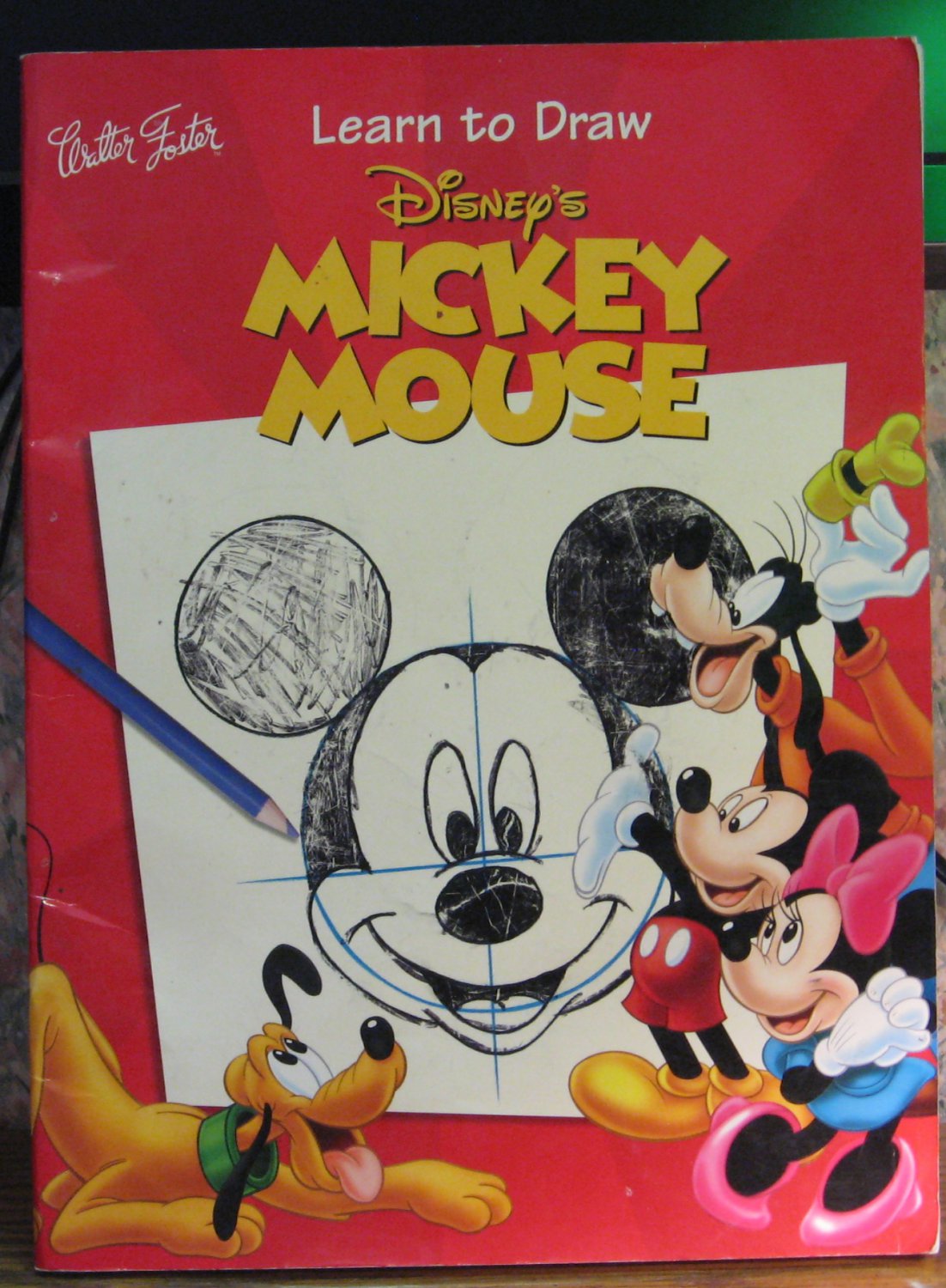 Learn to Draw Disney's Mickey Mouse (and Friends) Giant How to Book