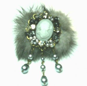 Unique Cameo Grey Fur Pearls Crystal Brooch Pin Broach BP63