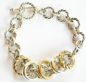 Twisted Chain Links Toggle Bracelet 5 Assorted Rings BR46