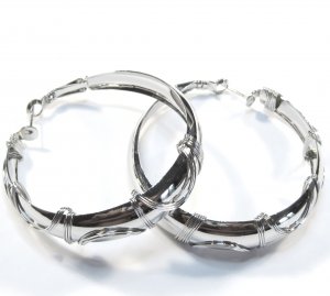 Trendy Twisted Wire Silver Hoop Earrings EA98