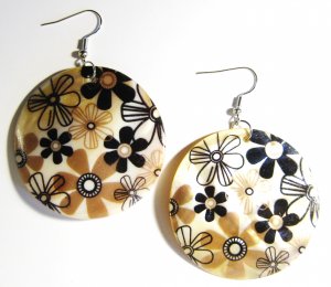 2" Flower Power Pattern Dangle Shell Earrings EA153