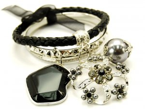 Chunky Leather Metal Crystal Flower Lucite Bead Charm Bracelet BR78