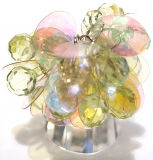 Trendy YELLOW/GREEN Dazzling Sequin Beads Cha Cha Ring OS39