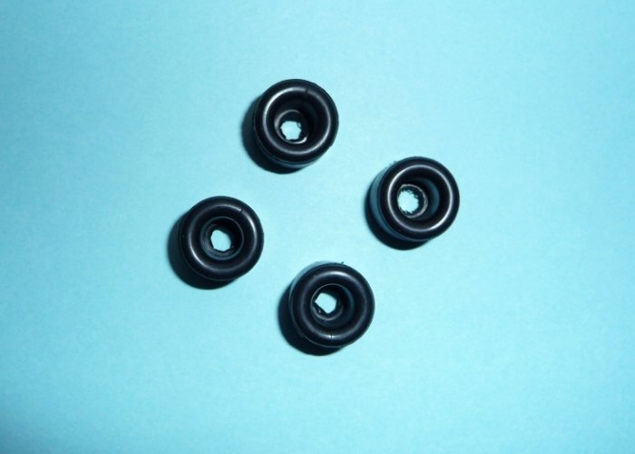 Bed Cushions Rubber Feet Singer 401, 500, 600, 750 Sewing Machines