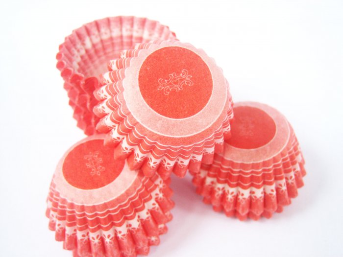 Bulk 1000pcs Mini Paper Cakecups Red and White Flora Prints