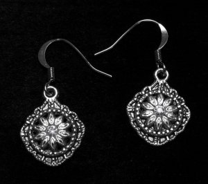 Vintage Swarovski Crystal Silver Daisy Flower Earrings