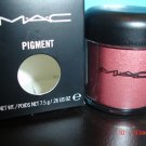 MAC REVVED UP  PIGMENT (LIMITED EDITION-RARE)- SAMPLE WITH SIFTER