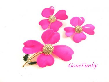 Dogwood Flower Brooch Earring Hot Pink Enamel Sarah Coventry 1969 Vintage Retro Mod Jewelry Designer
